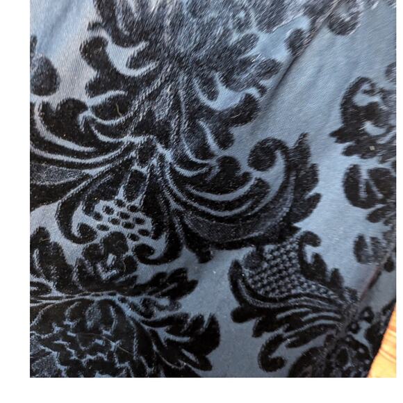 NWT B Darlin Juniors' Flocked Velvet Dress Size 3/4 - Picture 2 of 6